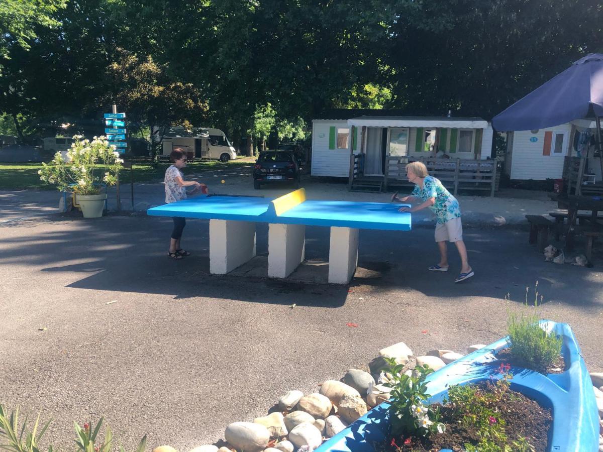 Camping Paradis Family Des Issoux Lalevade-dʼArdèche Eksteriør billede