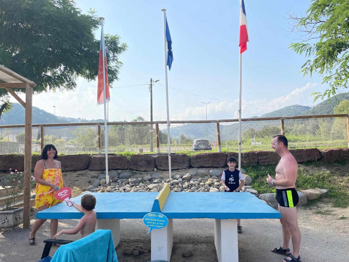Camping Paradis Family Des Issoux Lalevade-dʼArdèche Eksteriør billede