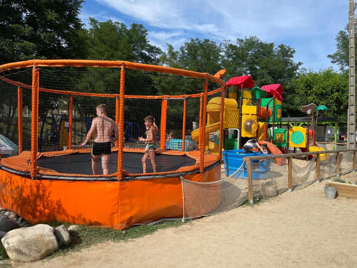 Camping Paradis Family Des Issoux Lalevade-dʼArdèche Eksteriør billede