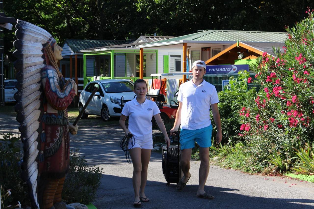 Camping Paradis Family Des Issoux Lalevade-dʼArdèche Eksteriør billede